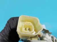 Zamek przód prawy 898231-7610 Isuzu D-Max II 11-19 EUROPA Producent części: Isuzu, Europejska, 2pin