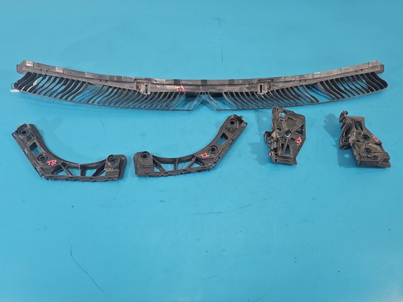 Ślizg zderzaka tył lewy Vw Tiguan II 16- 5NA807394, 5NA807393, 5NA807863