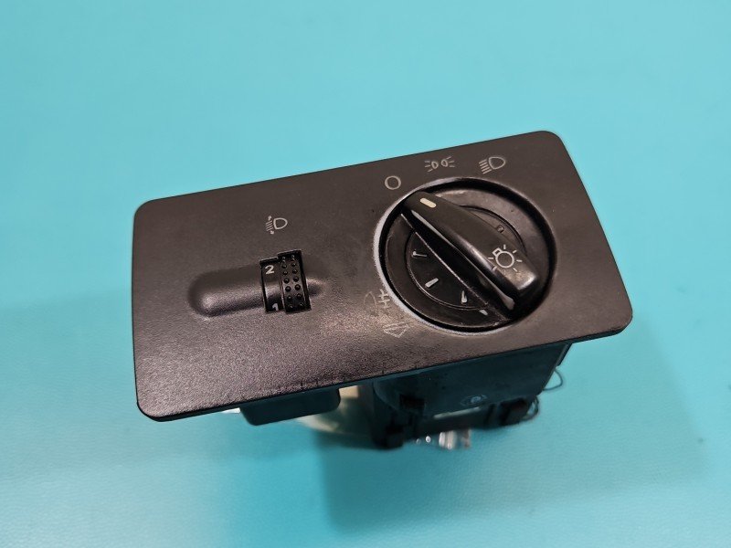 Przełącznik włącznik świateł Skoda Fabia I 6Y1941531EJDY