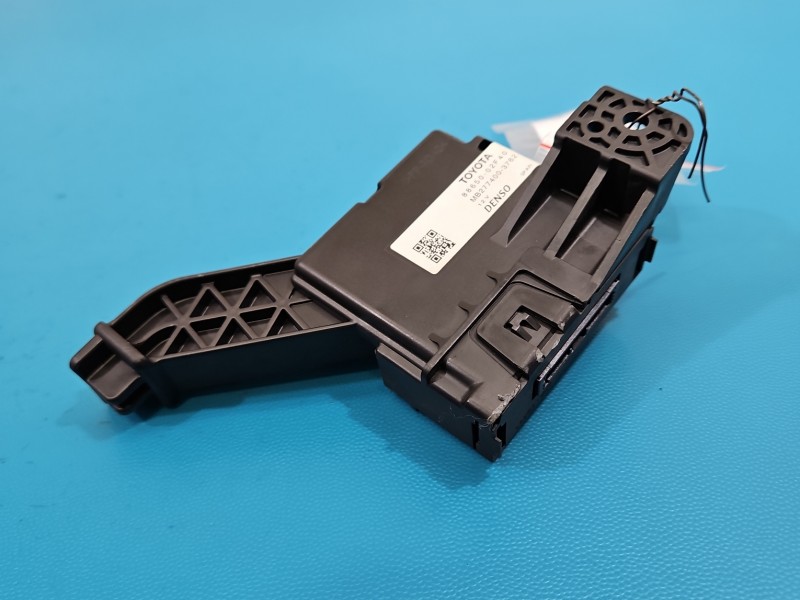 Sterownik moduł Toyota Corolla E16 E18 13- 88650-02F40, MB277400-3762