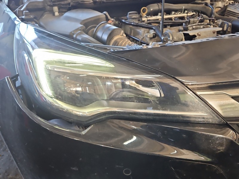 Reflektor prawy lampa przód Opel Astra V K EUROPA 7960400002, 20170517, 39077801