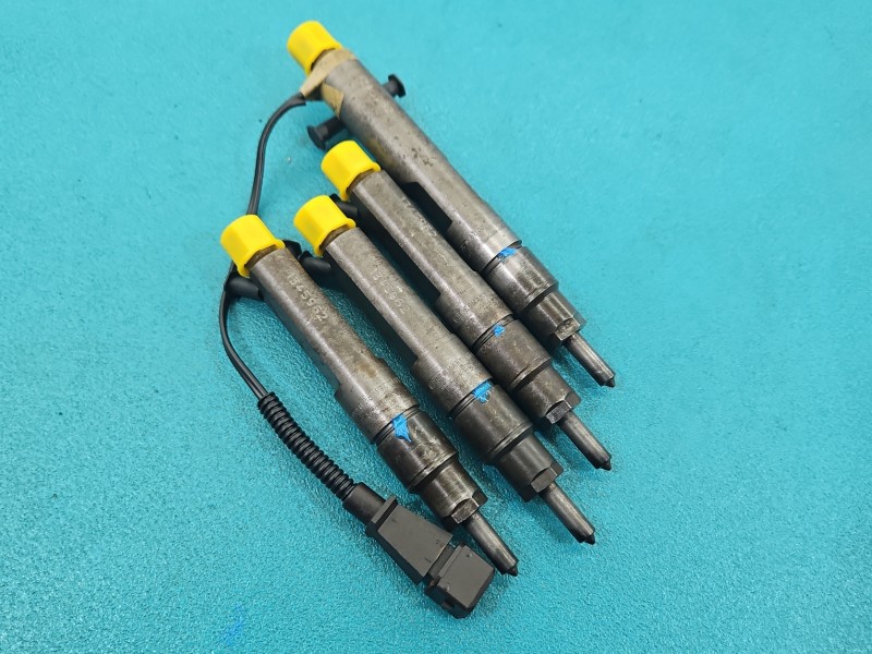 Wtryskiwacz Vw Passat B5 028130202Q, 0432193694 1.9 tdi