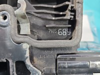 Zamek przód lewy 7185689 BMW F01 EUROPA Producent części: BMW, Z dociągiem , zamek 7pin, dociąg 2pin uszkodzone mocowanie...