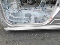 Próg lewy SŁUPEK ŚRODKOWY B Toyota Corolla E16 E18 13- sedan 4d beżowy 4V8