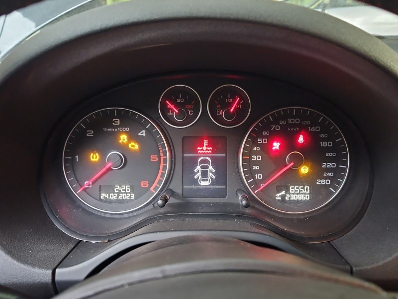 Licznik Audi A3 8P 8P0920931S 1.9 TDI EUROPA