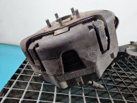 Zacisk przód prawy Volvo V40 II 12- 2.0 D4