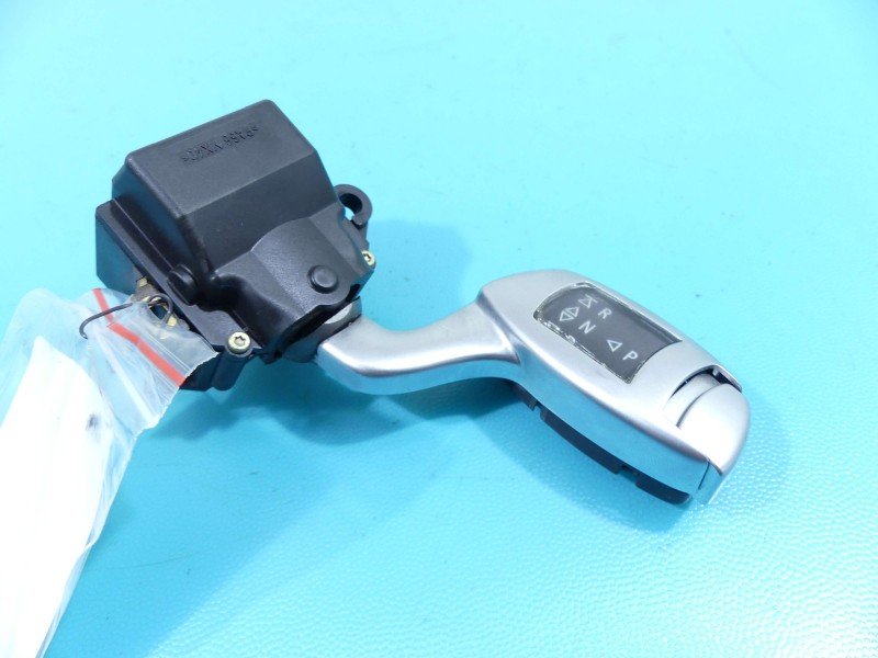 Przełącznik Funkcje: inne, Producent części: BMW, Europejska, BRAK TYLNEJ ZAŚLEPKI. BIEGÓW Bmw e65 6927887