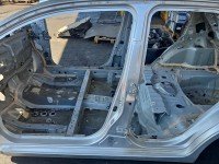 Próg lewy SŁUPEK ŚRODKOWY B Toyota Aygo II 14-22 HB 5d srebrny 1E7/FB21