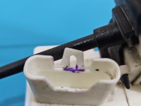 Zamek przód prawy Mercedes W245 EUROPA 4pin, Uszkodzone mocowanie wtyczki 1697202835