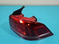 Lampa tył prawa Volkswagen, Zewnętrzna W BŁOTNIK LED SEDAN Vw Passat B7 sedan EUROPA