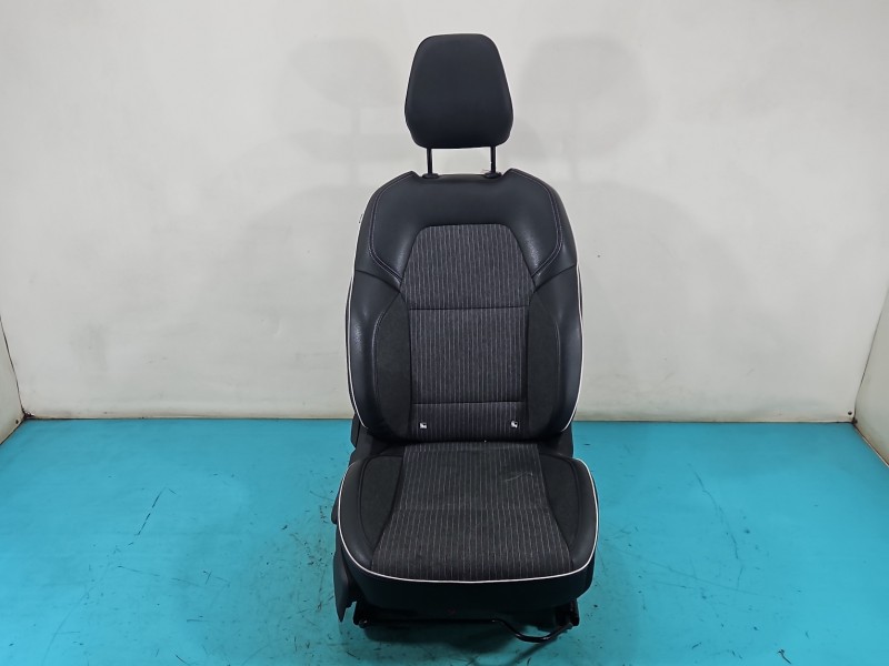 Fotel prawy przód pasażera Renault Clio V 19- 5d EUROPA