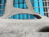 Zwrotnica prawa piasta przód 2.0 hdi Peugeot 407