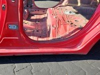 Próg lewy SŁUPEK ŚRODKOWY B Toyota Yaris III HB 5d czerwony 3P0