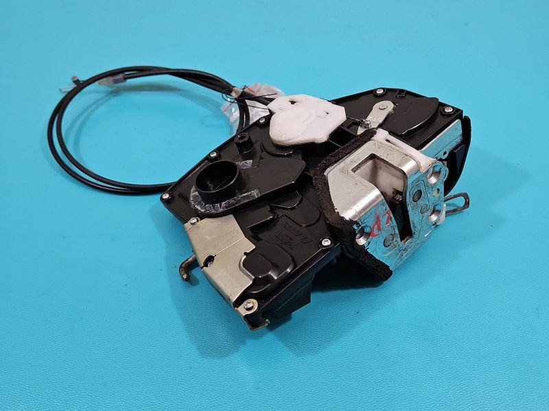 Zamek przód lewy Suzuki Swift Mk6 EUROPA Suzuki, Europejska, 8pin