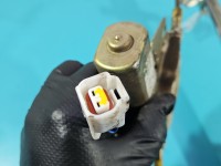 Podnośnik przód lewy Opel Frontera B 97144437 5d HB