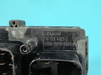 Skrzynka bezpieczników Opel Zafira B 13206754