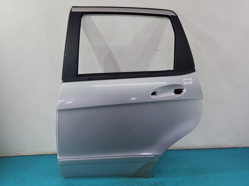 Drzwi tył lewe Mercedes W169 HB 5d srebrny 761 Drzwi tył lewe Mercedes W169 HB 5d srebrny 761