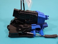 Zamek przód lewy 13407-05800, 81310-F2030 Hyundai Elantra VI 15-20 EUROPA Hyundai, 6pin, uszkodzone mocowania