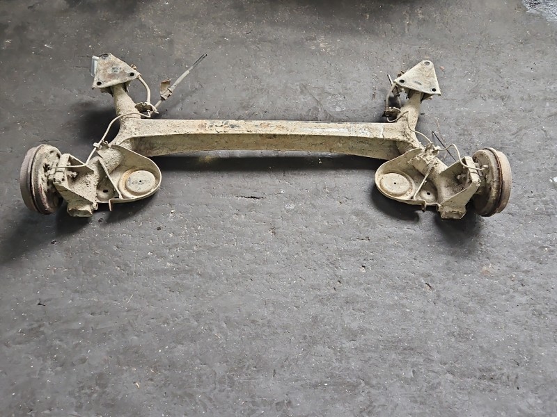 Tylna belka oś tył Fiat Panda II 1.1b