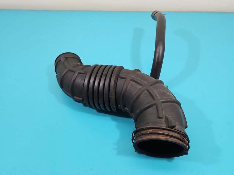 Rura przewód Hyundai, od turbosprężarki hyundai H1 II 28138-4H000 2.5 crdi (D4CB) Rura przewód Hyundai, od turbosprężarki hyundai H1 II 28138-4H000 2.5 crdi (D4CB)