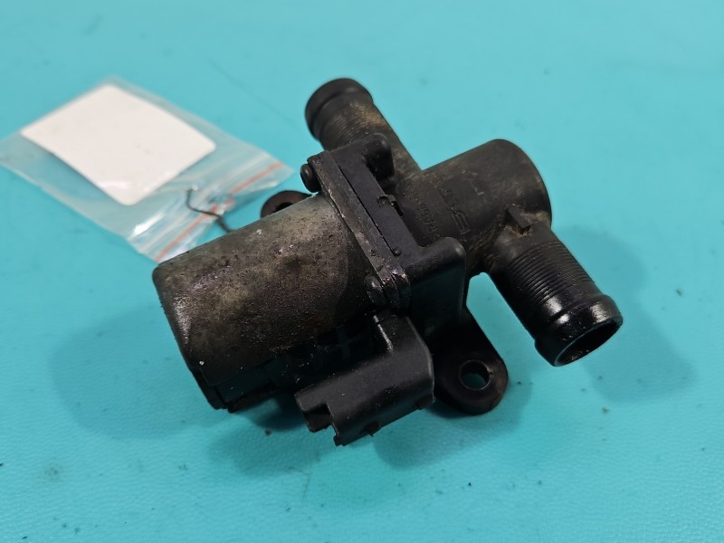 Zawór wody Renault Trafic III elektrozawór 212309316R