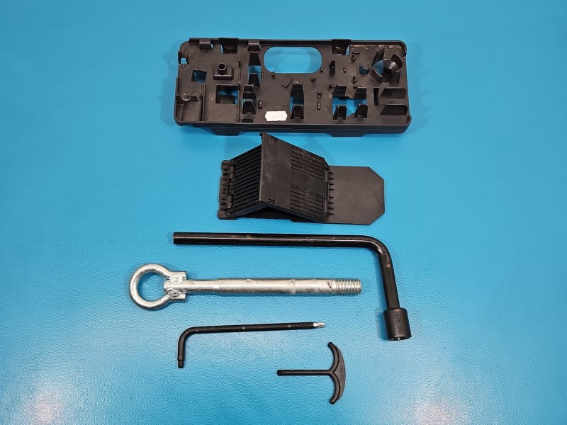 Ucho holownicze hak Toyota Proace City