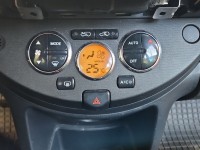 Konsola panel nawiewu Nissan Note I E11 27500-9U10A