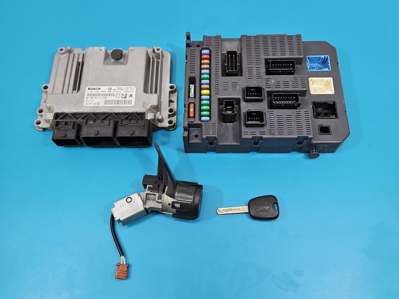 Komputer Sterownik silnika Peugeot 207 1.4 16V 0261S04008, 9664738780