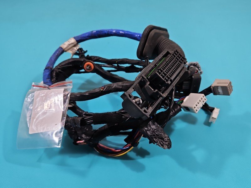 Instalacja Wiązka drzwi przód prawych Kia Sportage III 10-15 91610-3U020