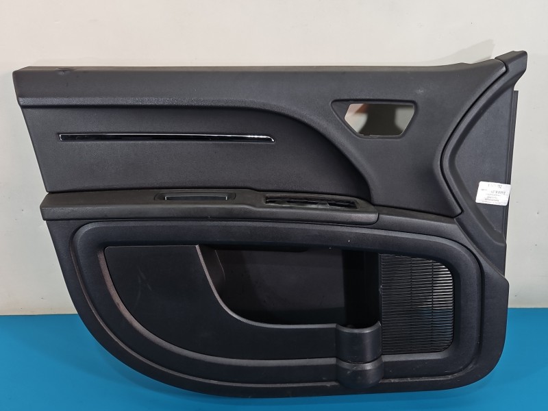 Tapicerka drzwi przód lewa boczek Dodge Journey