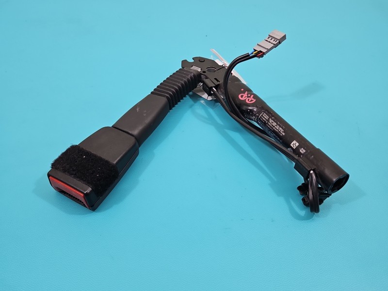 Pas bezpieczeństwa przód prawy pasażera BMW X1 E84 34050061D, 7213564