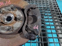 Zacisk przód prawy Nissan Qashqai I J10 06-13 1.6 16V (HR16DE)