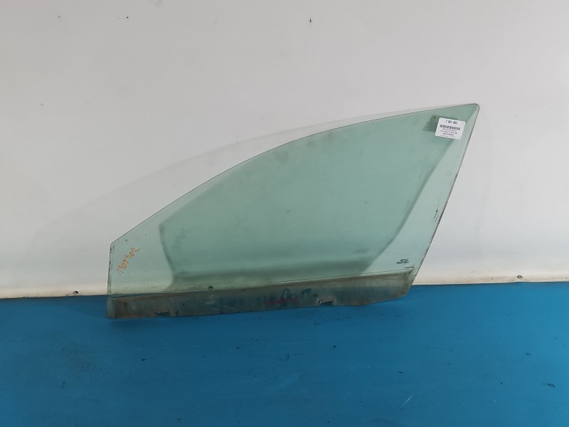 Szyba drzwi przód lewa Seat Cordoba II 6L sedan