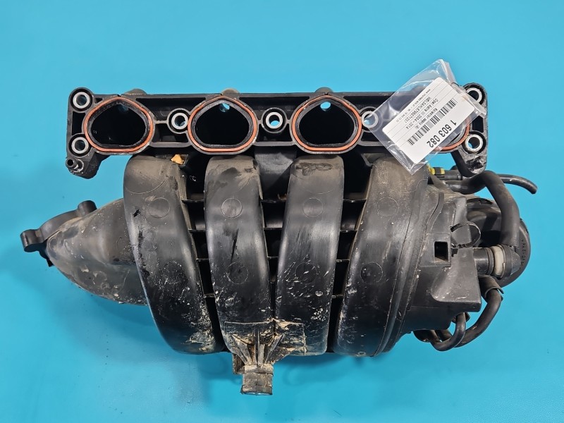 Kolektor ssący Opel Astra III H 1.8 16V 55563685
