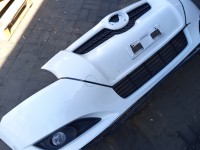 Zderzak przód przedni Toyota Auris I 040