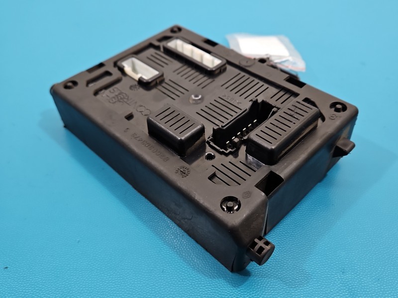 Sterownik moduł BCM Renault Clio III 8200652285-A, 8200652285