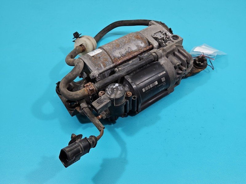 Pompa zawieszenia kompresor AUDI A8 D4 4H 4H0616005C Pompa zawieszenia kompresor AUDI A8 D4 4H 4H0616005C