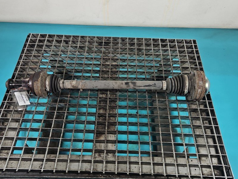 Półoś tył prawa AUDI A8 D4 4H 3.0 TFSI (CTUB) automat Półoś tył prawa AUDI A8 D4 4H 3.0 TFSI (CTUB) automat