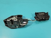 Zamek przód lewy 7185689 BMW F01 EUROPA Producent części: BMW, Z dociągiem , zamek 7pin, dociąg 2pin uszkodzone mocowanie...