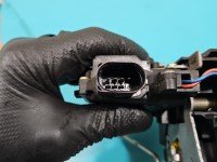 Zamek tył prawy 8E0839016C Audi A4 B6 Producent części: Audi, Uszkodzony pancerz linki