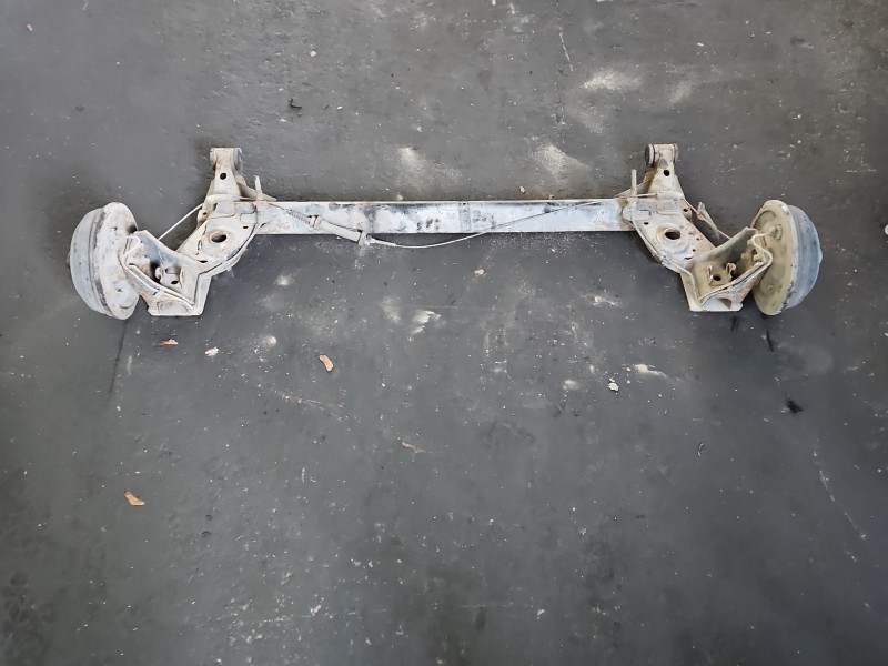 Tylna belka oś tył Opel Corsa B 1.0 12V