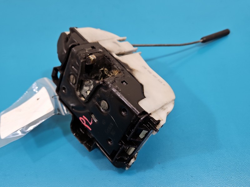 Zamek przód lewy 6N2837015D Vw Polo III 6N EUROPA