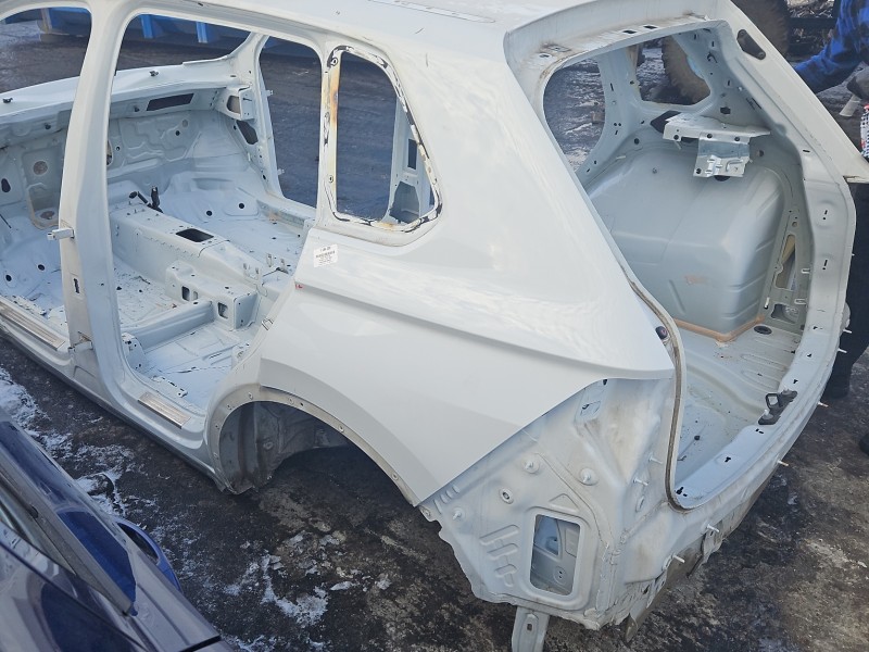 Błotnik tył lewy Vw Tiguan II 16- ćwiartka LC9AL