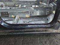 Próg prawy SŁUPEK ŚRODKOWY B Vw Jetta VI sedan 4d czarny LC9X