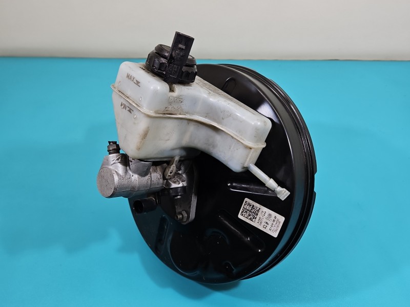 Serwo hamulcowe Vw Passat B7 3C1614105AP 2.0 tdi