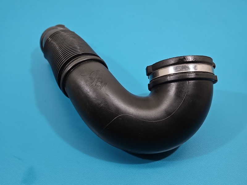 Rura przewód Producent części: Audi, Benzyna, DOLOTU POWIETRZA AUDI A6 C7 4G0129615E 2.0 TFSI (CAED)