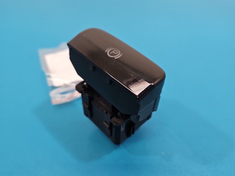 Przełącznik hamulca ręcznego CITROEN DS4 15-20