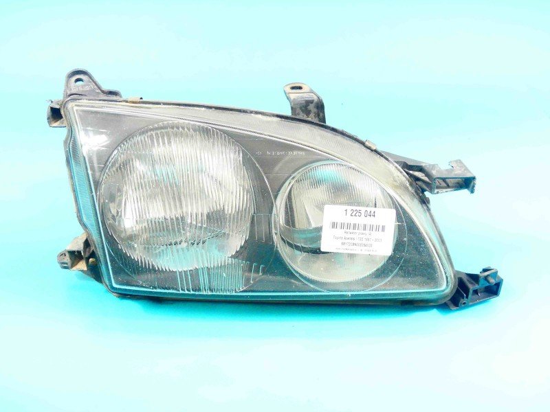 Reflektor prawy lampa przód Toyota Avensis I T22 EUROPA