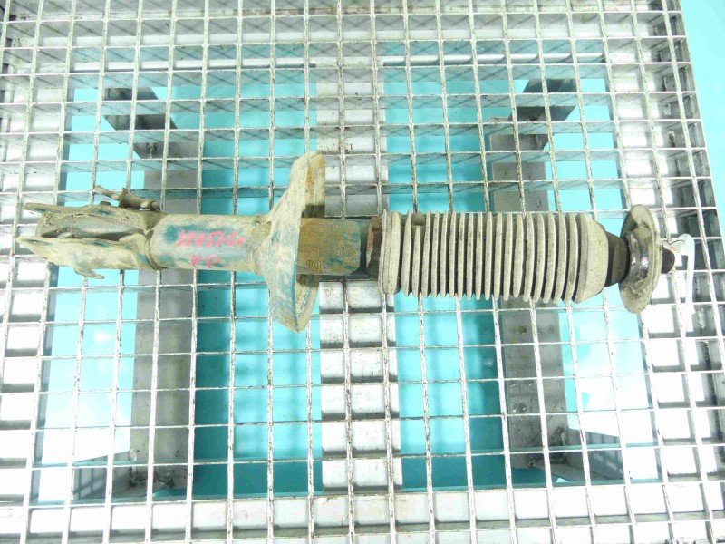 Amortyzator przód prawy przedni Vw Passat B4