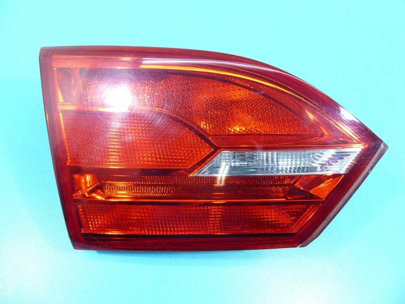 Lampa tył lewa Vw Jetta VI sedan